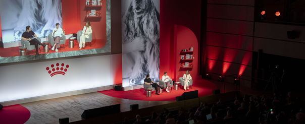 本届论坛以“宠物健康老龄化”为主题，邀请全球兽医专家展开深入交流