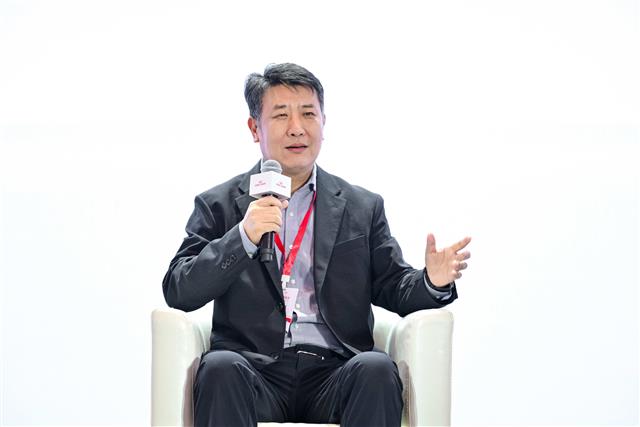 中国兽医协会宠物诊疗分会主任委员、中国农业大学教学动物医院院长夏兆飞
