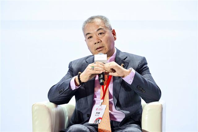 中国兽医协会副会长、新瑞鹏宠物医疗集团副董事长刘朗